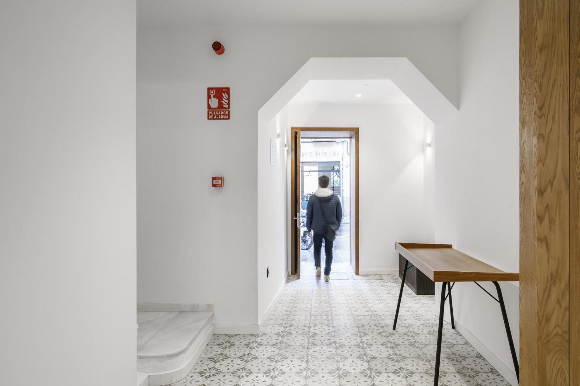 Limehome Malaga Calle Victoria Exteriör bild