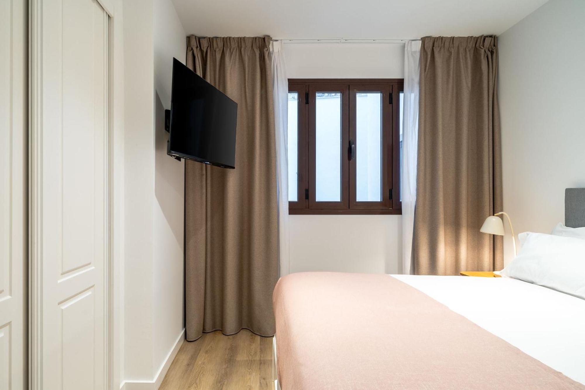 Limehome Malaga Calle Victoria Rum bild